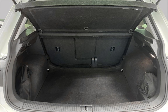 Volkswagen Tiguan 5 of 30