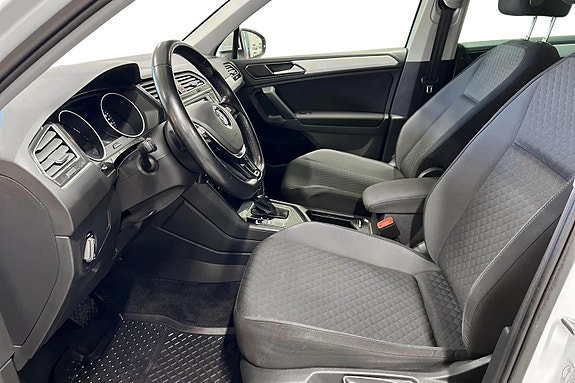Volkswagen Tiguan 8 of 30