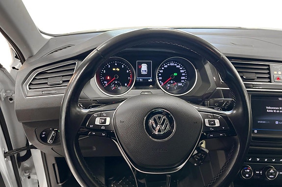 Volkswagen Tiguan 9 of 30
