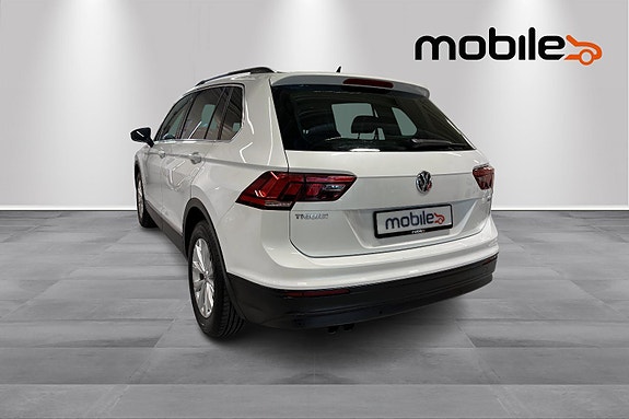 Volkswagen Tiguan 21 of 30