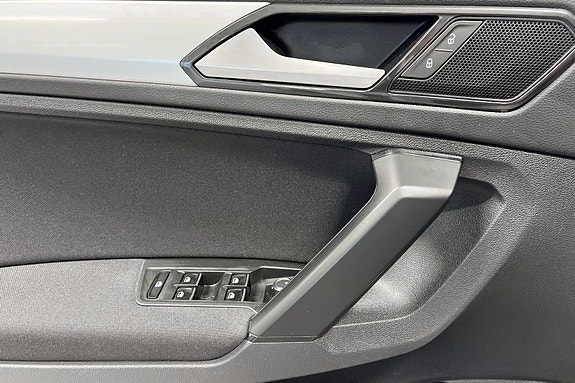 Volkswagen Tiguan 17 of 30