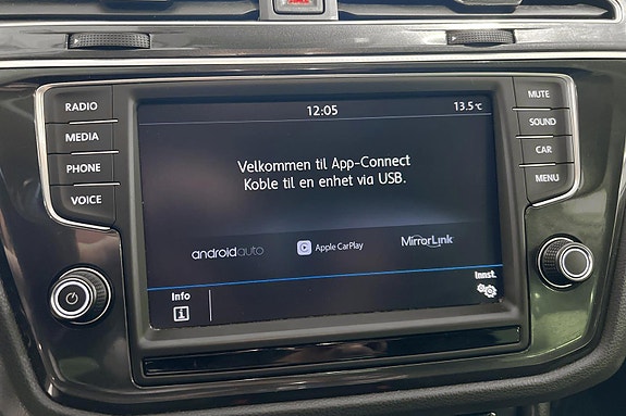 Volkswagen Tiguan 11 of 30