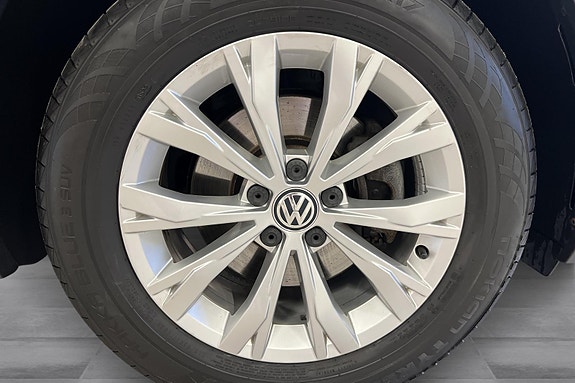 Volkswagen Tiguan 24 of 30
