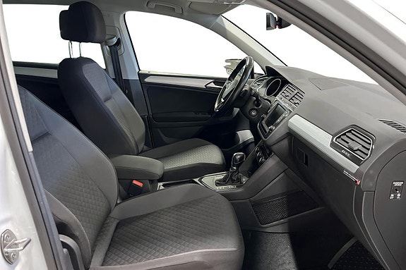 Volkswagen Tiguan 23 of 30