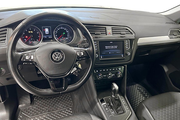 Volkswagen Tiguan 6 of 30
