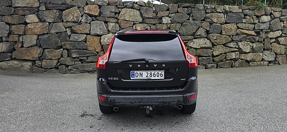 Volvo XC60 5 of 15