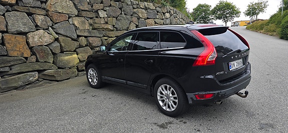 Volvo XC60 4 of 15