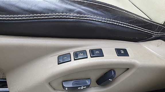 Volvo XC60 10 of 15