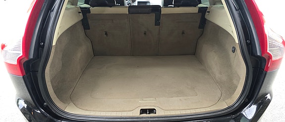 Volvo XC60 13 of 15