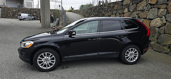 Volvo XC60 7 of 15
