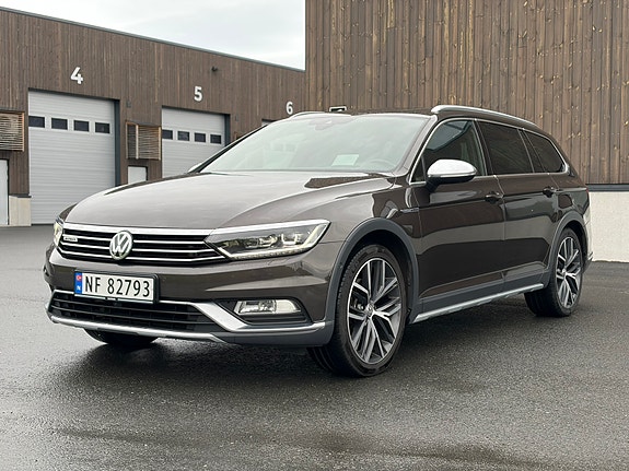 Volkswagen Passat 3 of 20