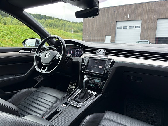 Volkswagen Passat 10 of 20