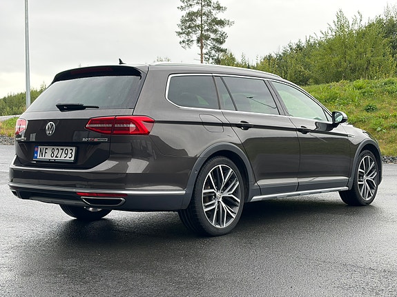 Volkswagen Passat 7 of 20