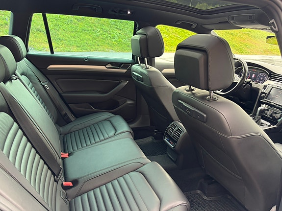 Volkswagen Passat 16 of 20