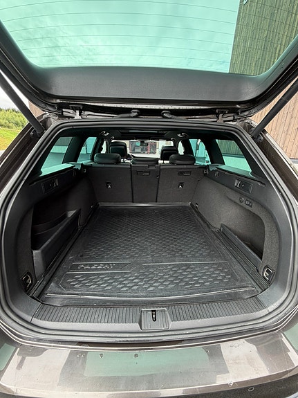 Volkswagen Passat 18 of 20