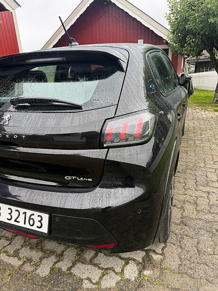 Peugeot 208 9 of 30