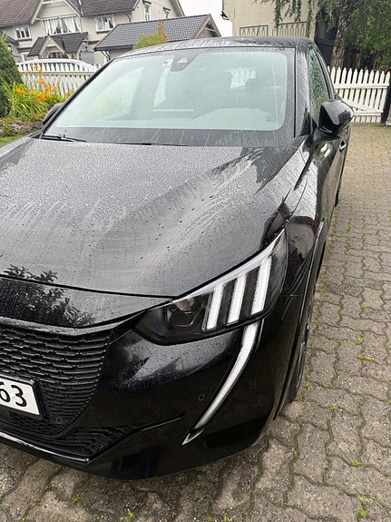 Peugeot 208 4 of 30
