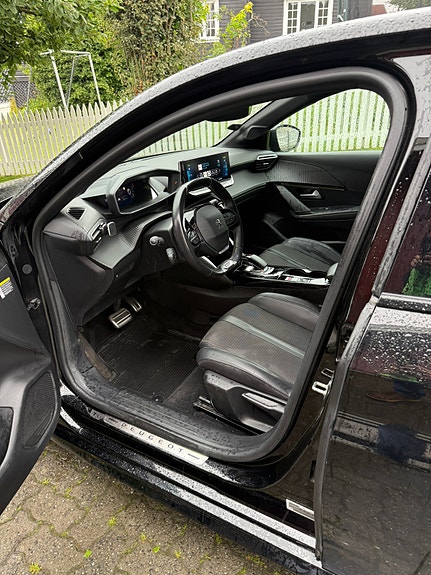 Peugeot 208 13 of 30