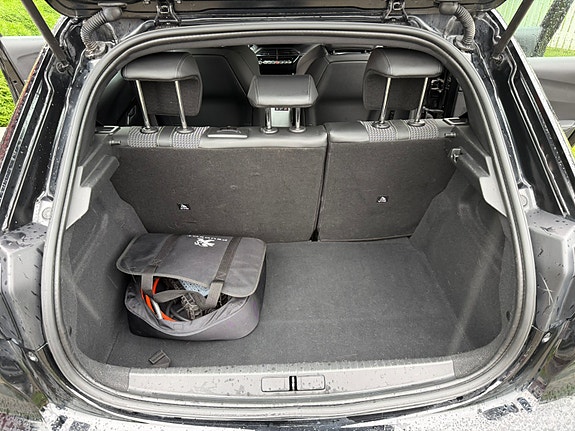 Peugeot 208 27 of 30
