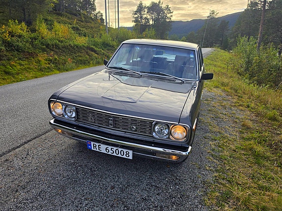Nissan 18 of 30