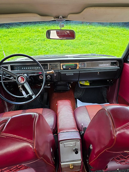 Nissan 19 of 30