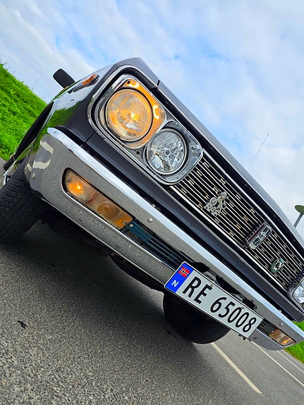 Nissan 27 of 30