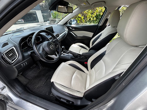 Mazda 3 8 of 22