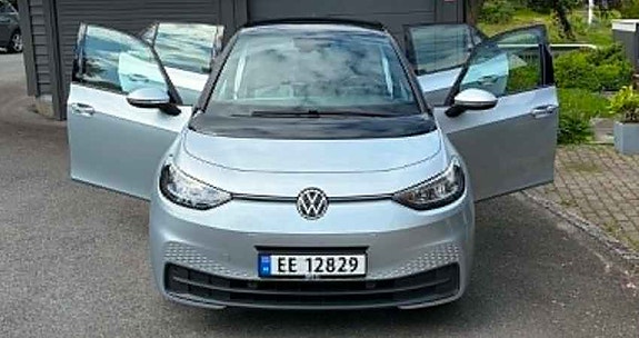 Volkswagen ID.3 2 of 6