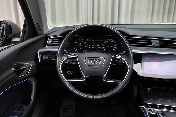 Audi Q8 e-tron 15 of 30
