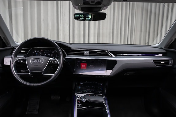 Audi Q8 e-tron 16 of 30