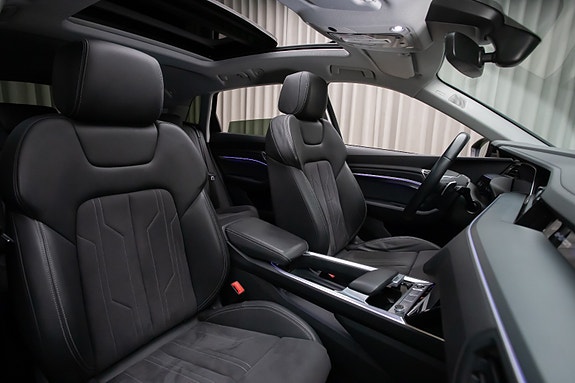 Audi Q8 e-tron 13 of 30