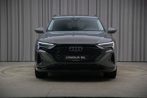 Audi Q8 e-tron 2 of 30