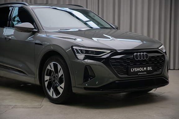 Audi Q8 e-tron 4 of 30