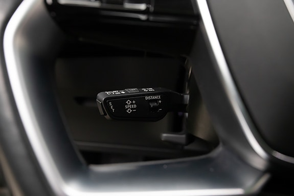 Audi Q8 e-tron 24 of 30