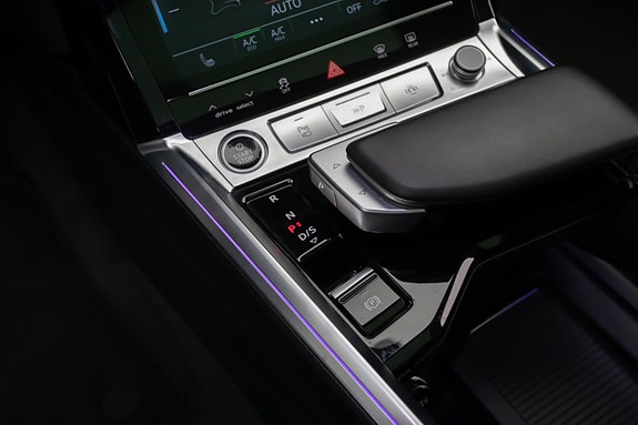 Audi Q8 e-tron 21 of 30