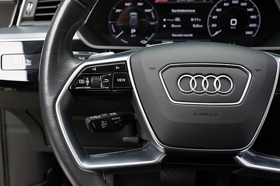 Audi Q8 e-tron 23 of 30