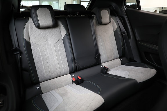 Peugeot e-2008 20 of 30