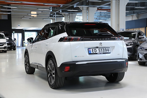 Peugeot e-2008 5 of 5