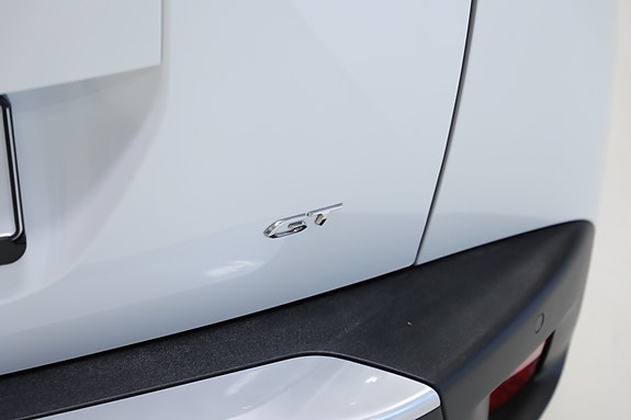 Peugeot e-2008 10 of 30
