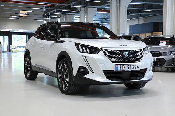 Peugeot e-2008 2 of 5