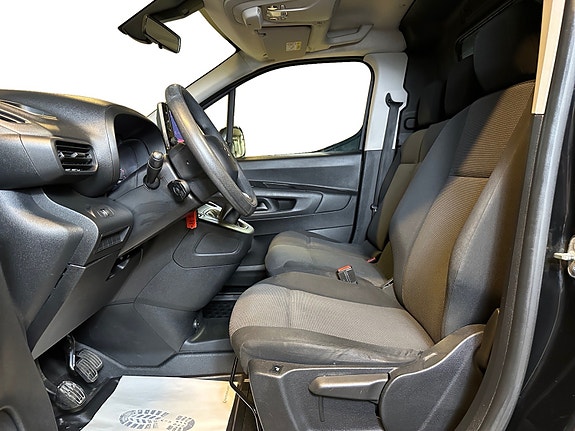 Citroen Berlingo 8 of 30