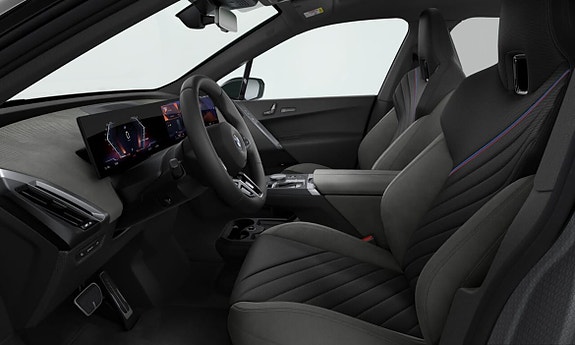 BMW iX 4 of 5