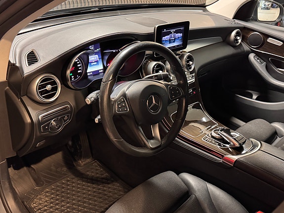 Mercedes-Benz GLC350 e 7 of 22