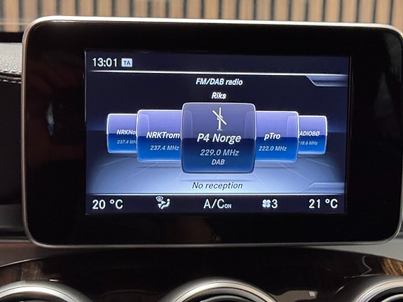 Mercedes-Benz GLC350 e 21 of 22