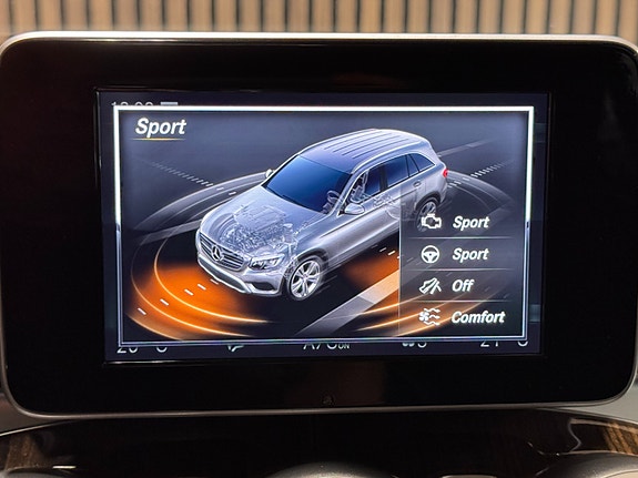 Mercedes-Benz GLC350 e 18 of 22