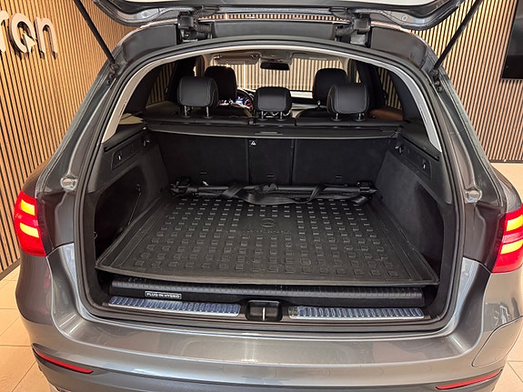 Mercedes-Benz GLC350 e 5 of 5