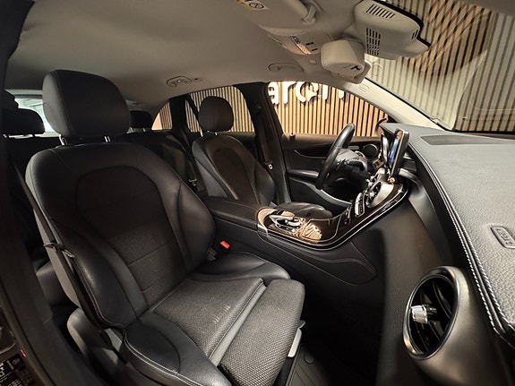 Mercedes-Benz GLC350 e 8 of 22