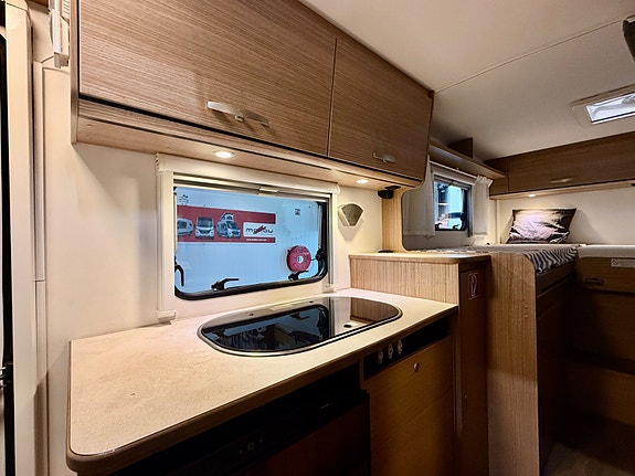 Capron V337 Ny regreim 2025 / klasse B / Høy nyttelast/ Automat 30 of 30