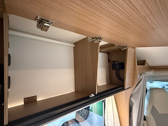 Capron V337 Ny regreim 2025 / klasse B / Høy nyttelast/ Automat 22 of 30