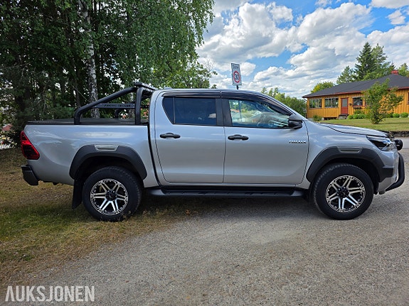 Toyota HiLux 5 of 5